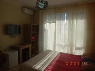 Гостевой дом Guest House Deme Кобулети Двухместный номер Делюкс с 1 кроватью и балконом-1