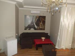 Гостевой дом Guest House Deme Кобулети Четырехместный номер с балконом-3