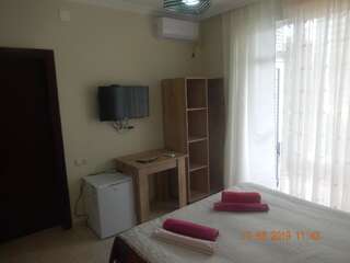 Гостевой дом Guest House Deme Кобулети Двухместный номер Делюкс с 1 кроватью и балконом-5