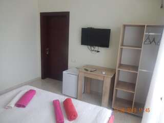 Гостевой дом Guest House Deme Кобулети Двухместный номер Делюкс с 1 кроватью и балконом-6